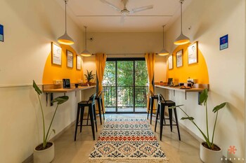 zostel pune