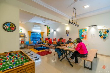 zostel pune