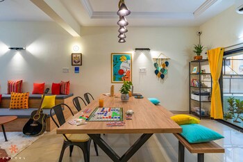 zostel pune