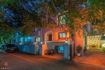 zostel pune