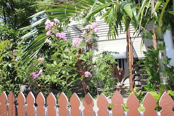 travellers paradise heritage historical place hostel