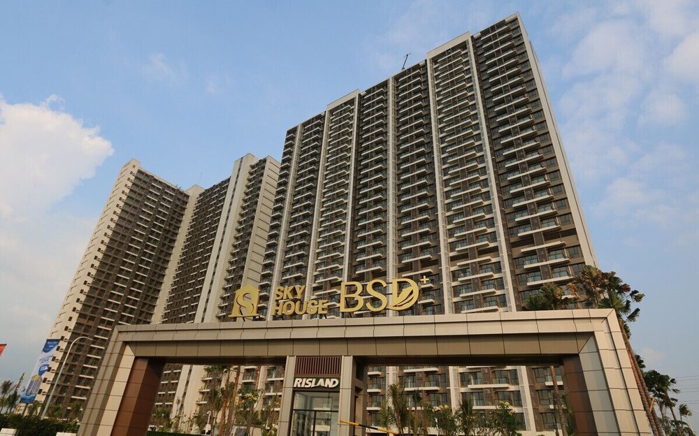 sky house bsd by kakarama room