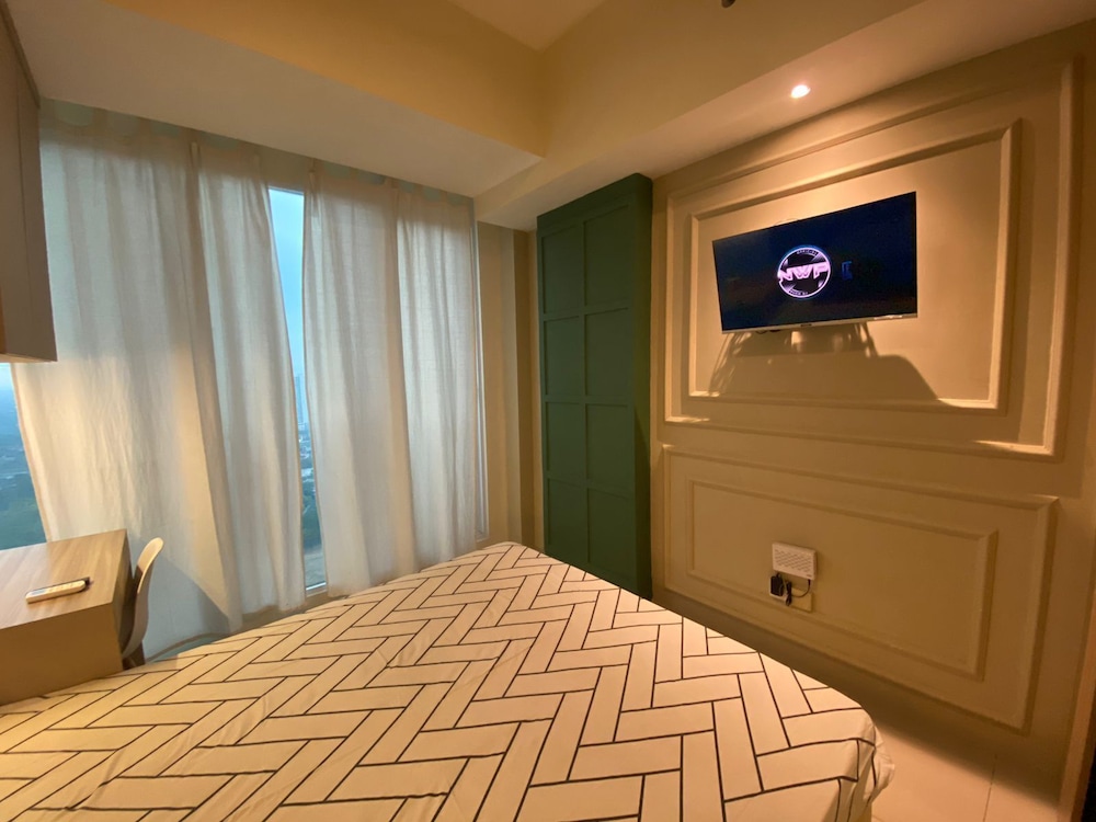 sky house bsd by kakarama room