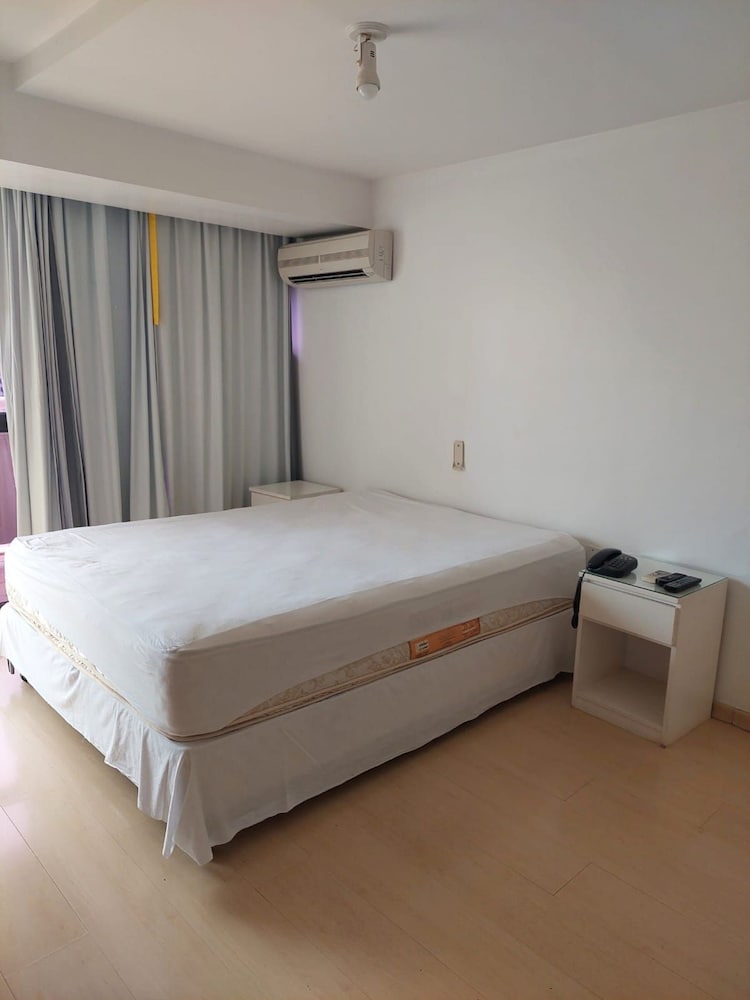 saint paul plaza flat particular