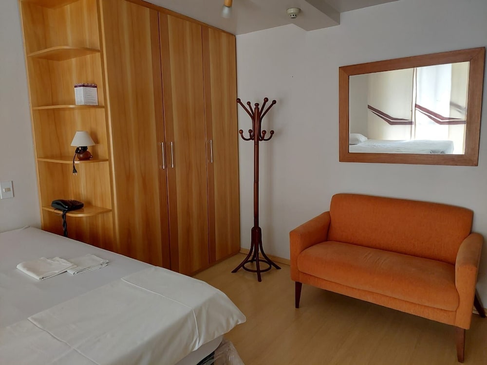 saint paul plaza flat particular