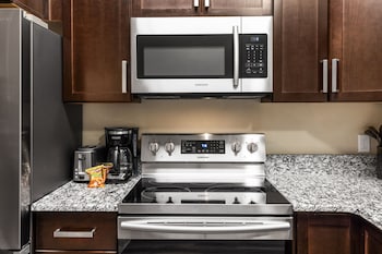 the yellowstone hideaway unit c