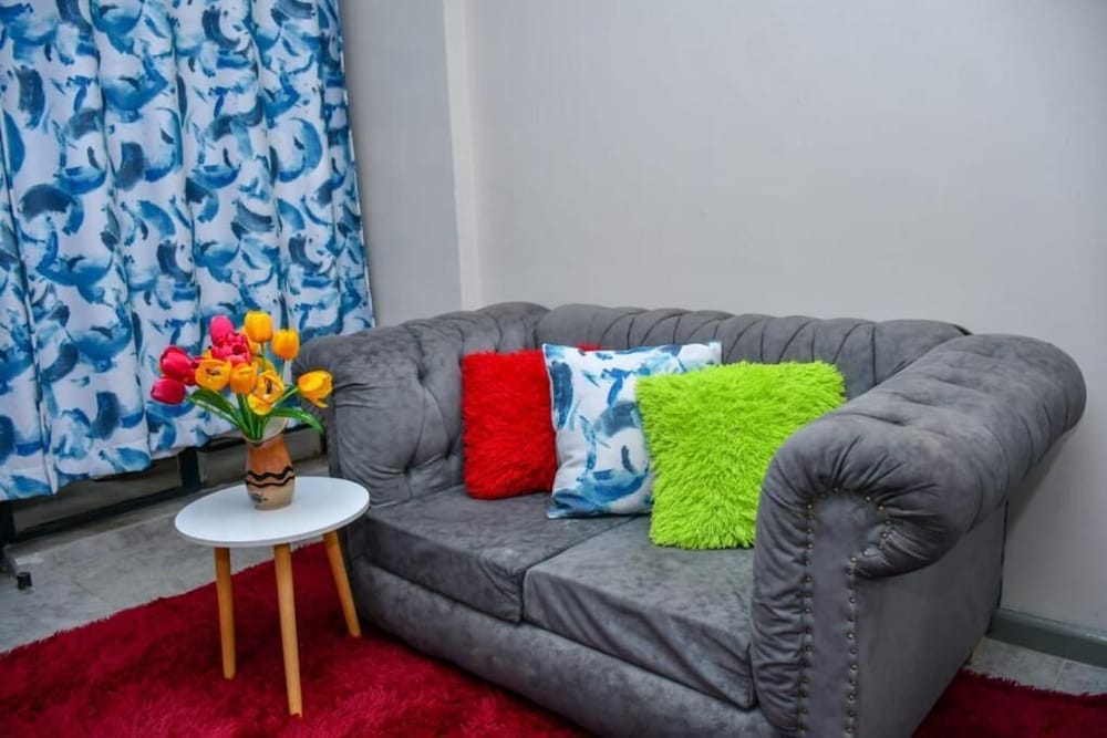 lux suites tsavo studios embakasi