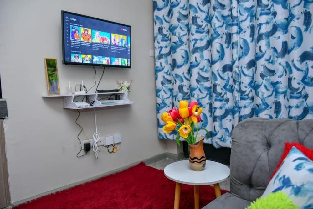 lux suites tsavo studios embakasi