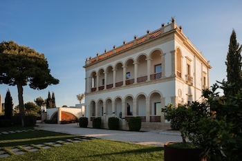 mastropa exclusive resort