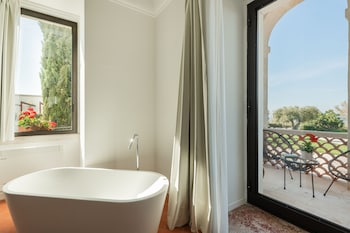 mastropa exclusive resort