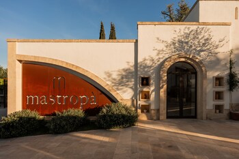 mastropa exclusive resort