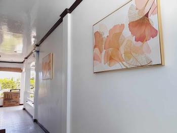 alona rose hotel by sms hospitality