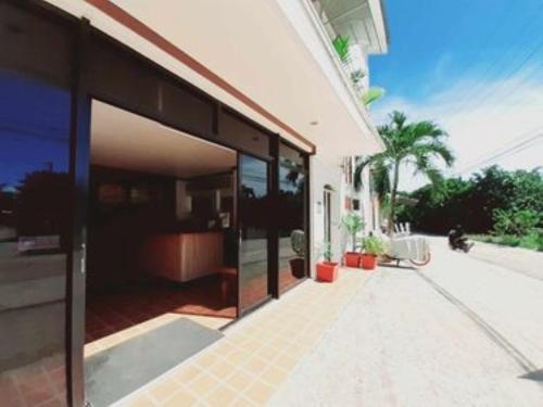 alona rose hotel by sms hospitality