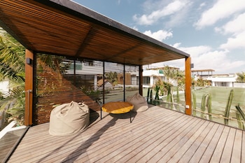 garden villa pererenan by breig