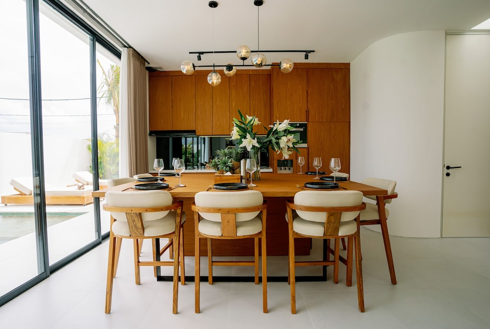 garden villa pererenan by breig