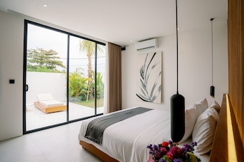 garden villa pererenan by breig