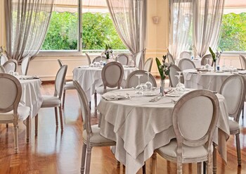 hotel paradiso