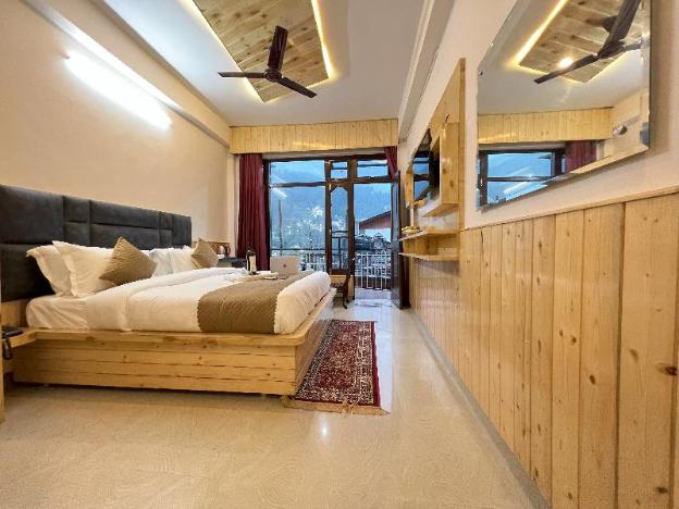 hotel cloud hills