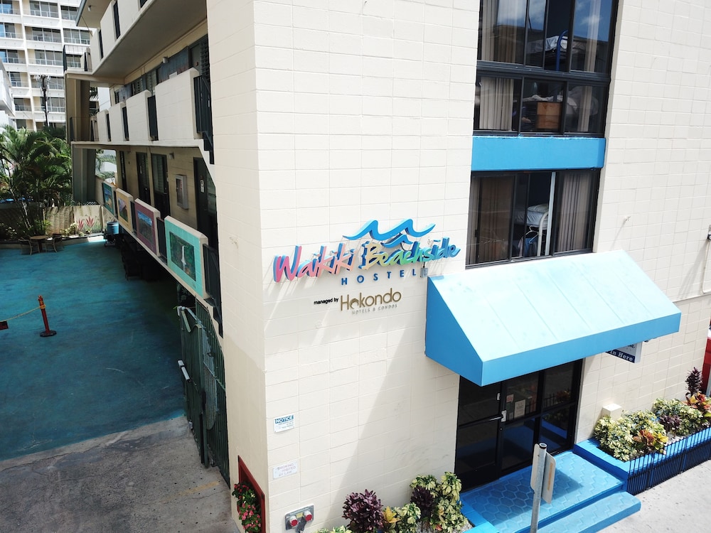 waikiki beachside hostel