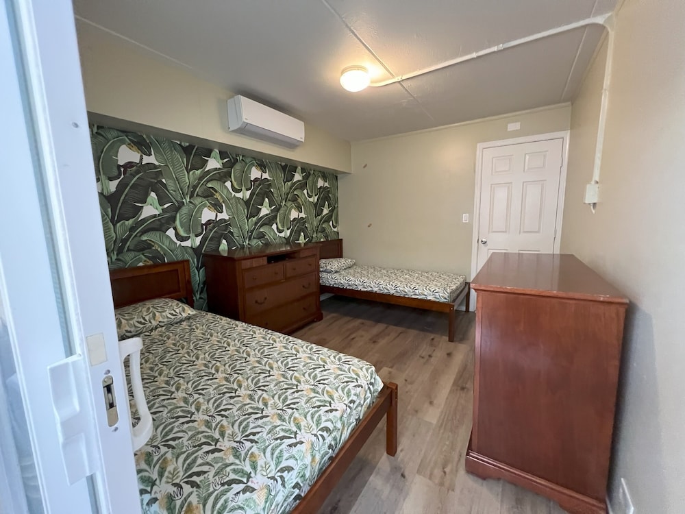 waikiki beachside hostel