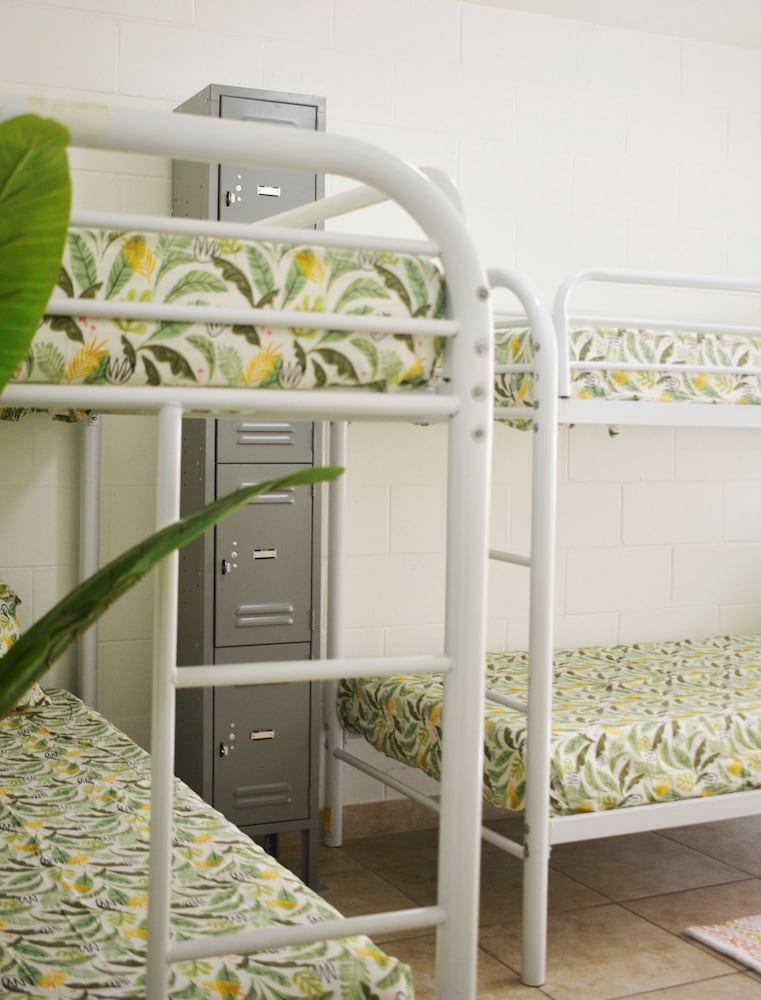 waikiki beachside hostel