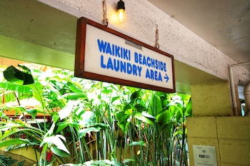 waikiki beachside hostel