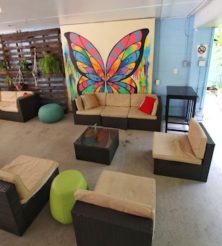 waikiki beachside hostel