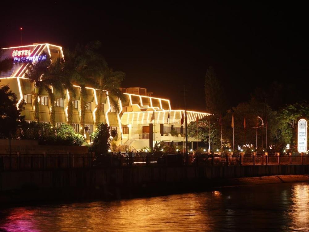 hotel parisutham