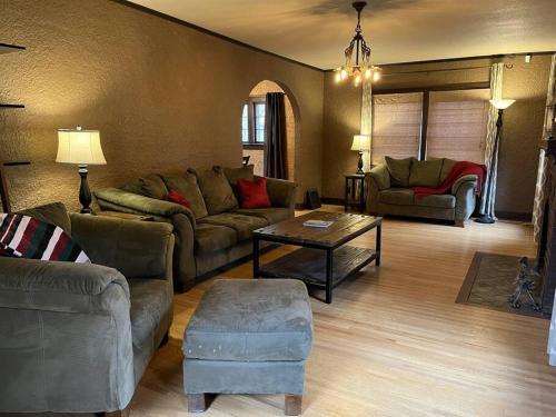 historic twin tudors inn