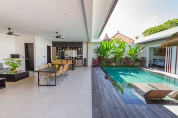 villa lys by alfred in bali