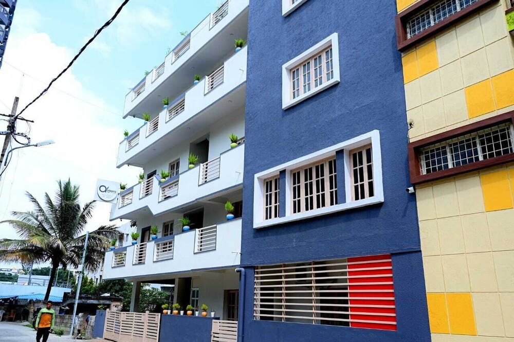 urban stay adams service apartment