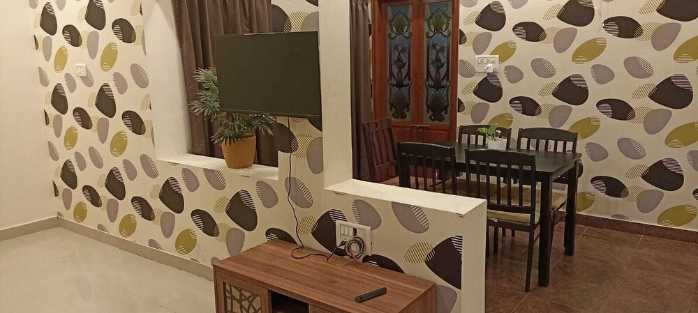 urban stay adams service apartment