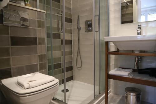 Stella,Batignolles>>Arc De Triomphe,3 star