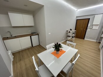 vomero suite and deluxe room