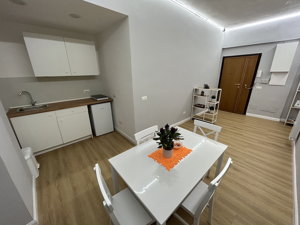 vomero suite and deluxe room