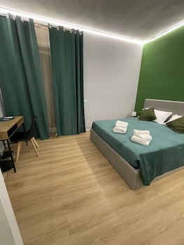 vomero suite and deluxe room