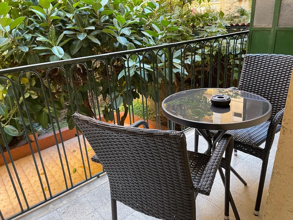 vomero suite and deluxe room