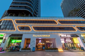 poltton international hotel