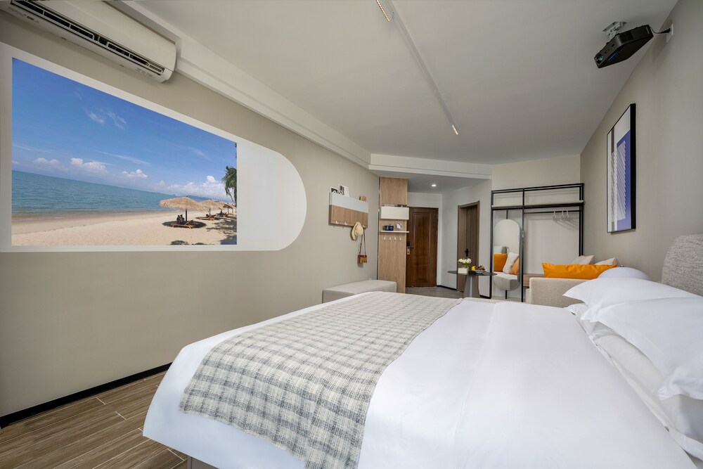poltton international hotel