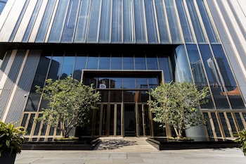 yuexi executive apartment