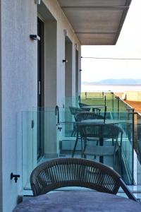 balance accommodation