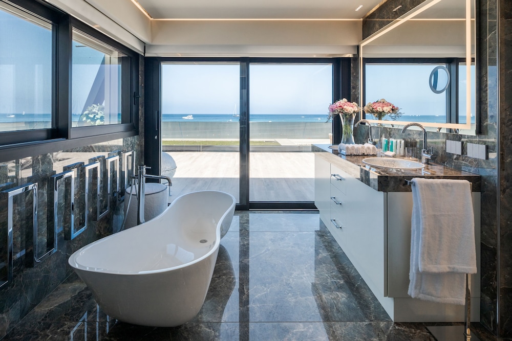 cala beach resort