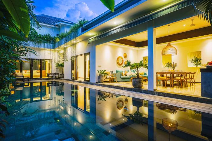 frangipani villa jingga at berawa