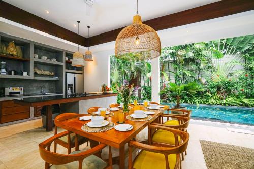 frangipani villa jingga at berawa