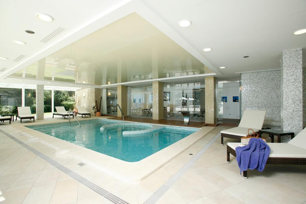 bahia suites camp de mar