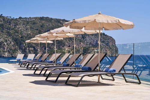 bahia suites camp de mar