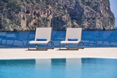 bahia suites camp de mar