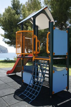 bahia suites camp de mar