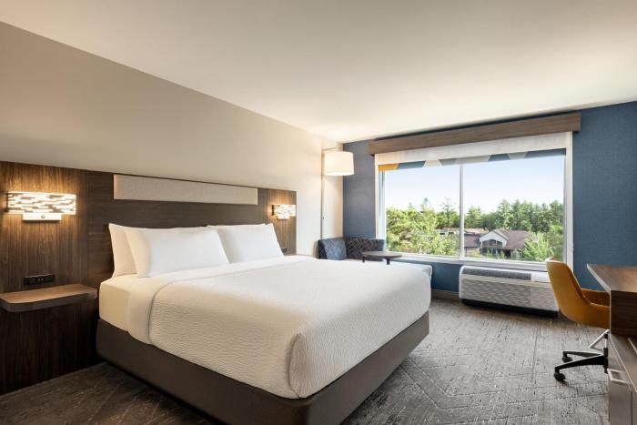 holiday inn express and suites rhinelander an ihg hotel