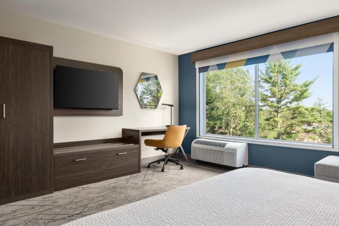 holiday inn express and suites rhinelander an ihg hotel